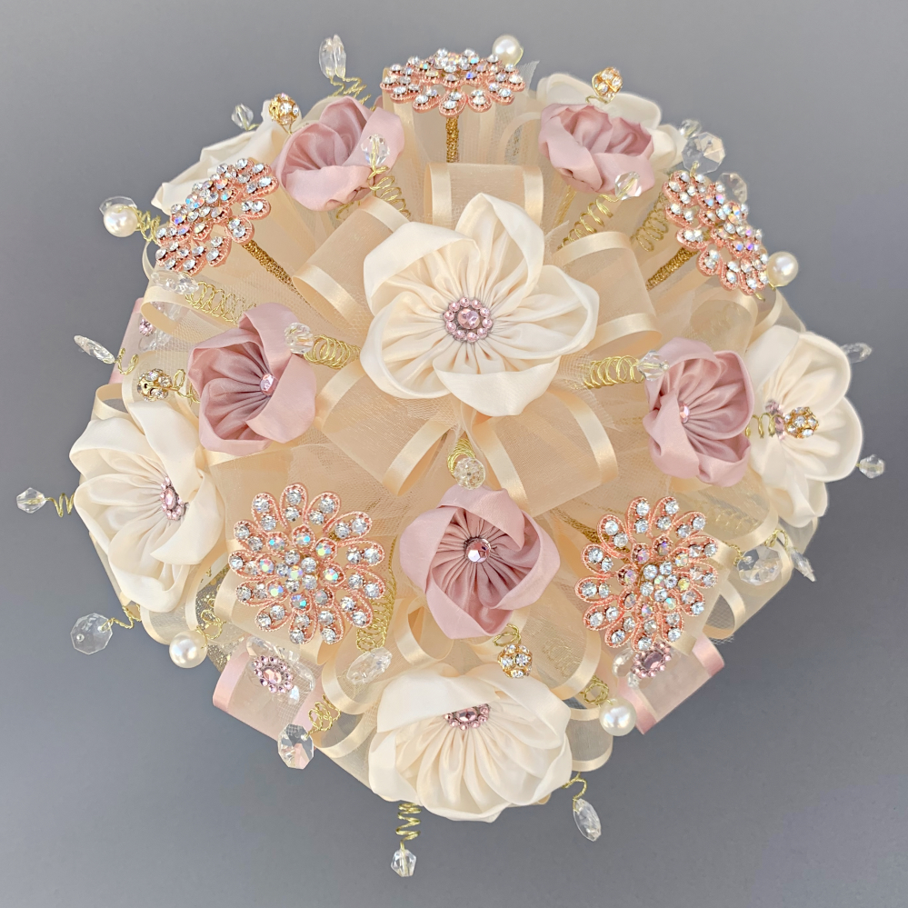 kn-021 quinceanera bouquet champagne with rosegold
