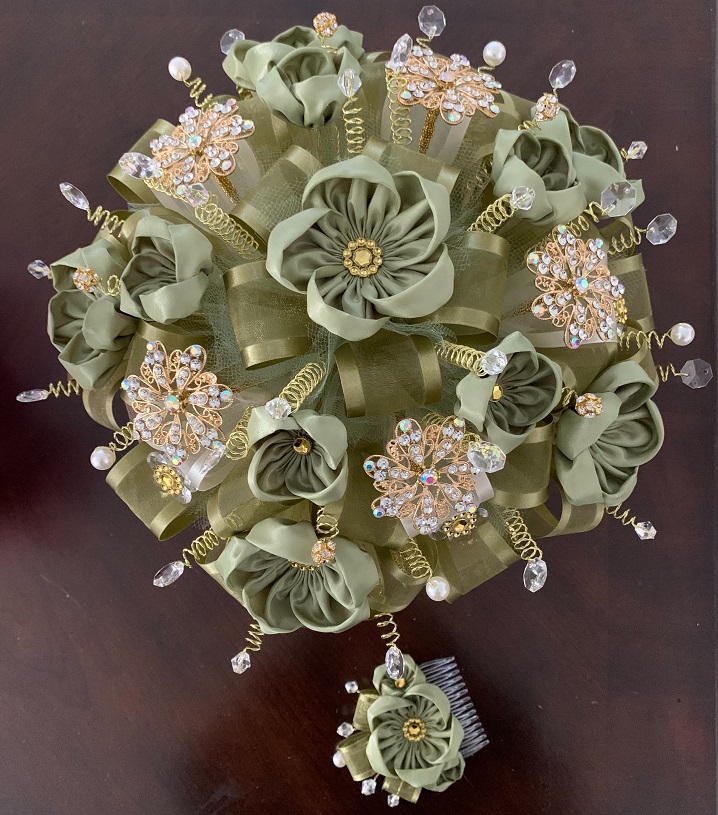 kn-021 sage with silver quinceanera bouquet