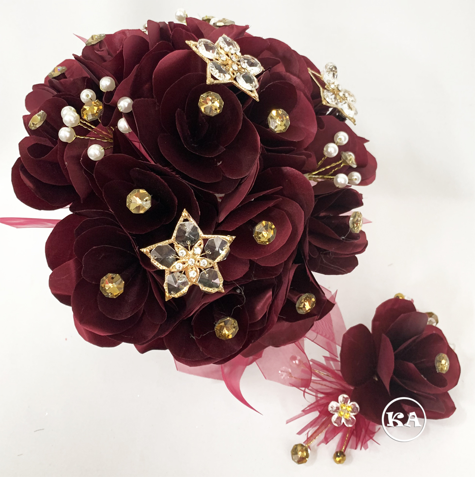 a-0025-quinceanera-bouquet-burgundy-gold