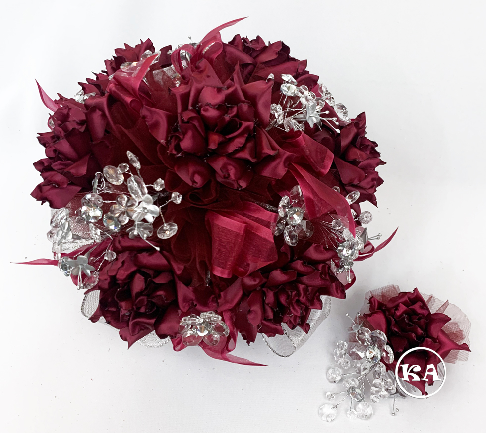 a-0029-quinceanera-bouquet-burgundy-silver
