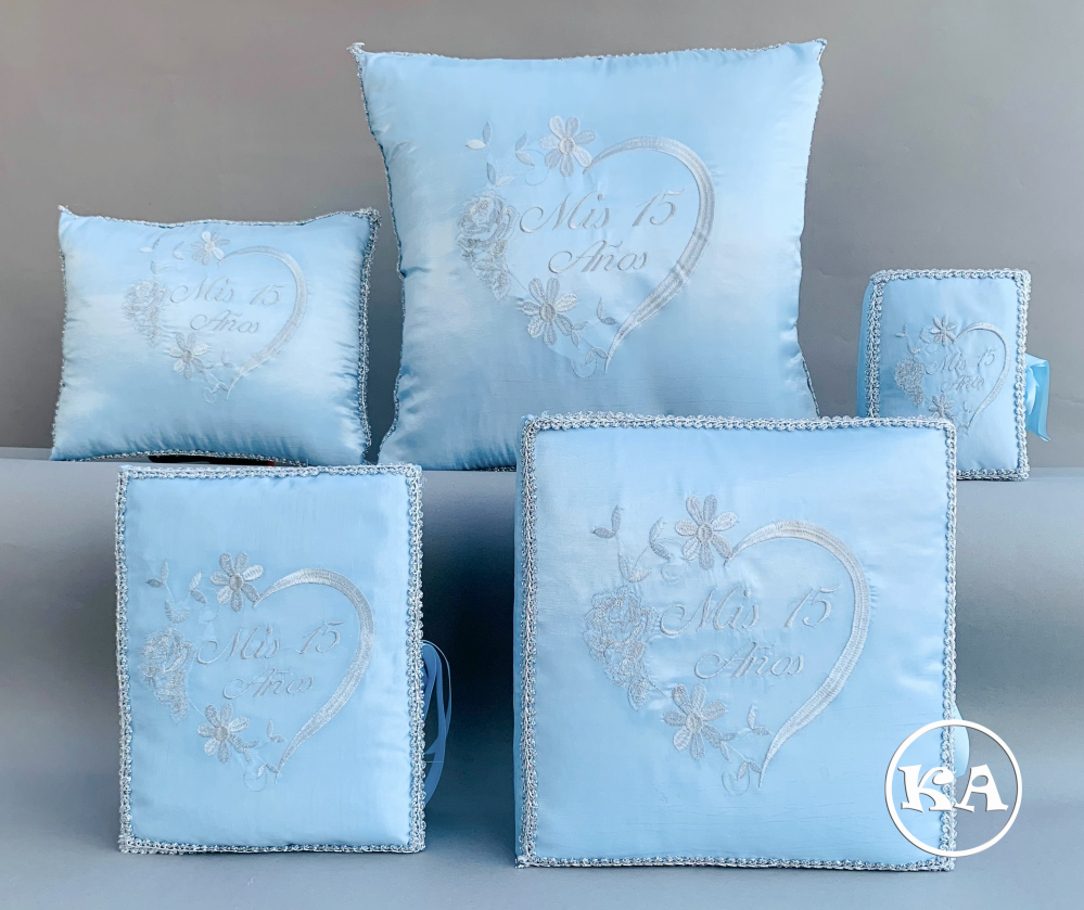 ar-530 quinceanera kneeling pillow set