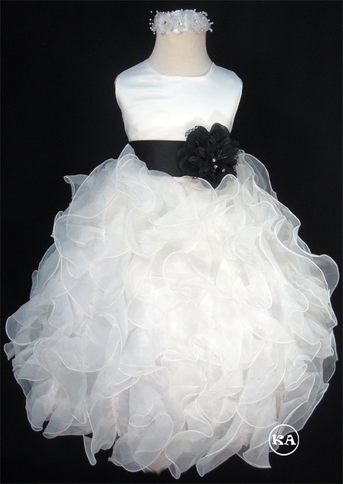 15896 offwhite/black