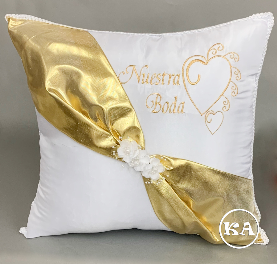 kc-402 wedding pillow